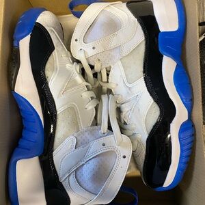 Jordan Jumpman Two Trey (GS)6.5